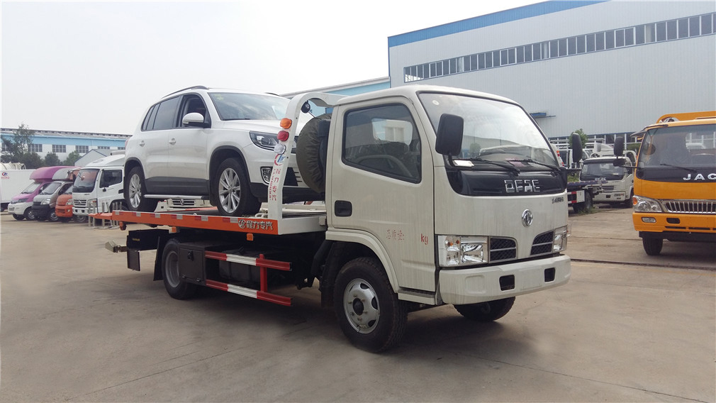 東風(fēng)多利卡藍牌一拖二清障車